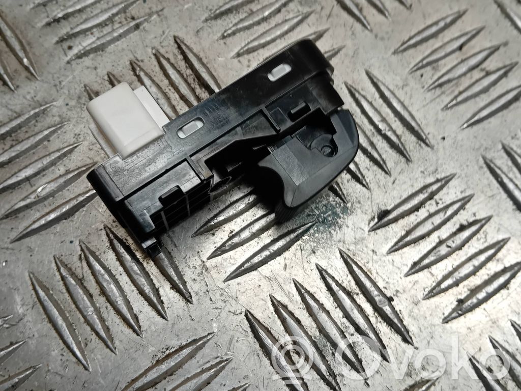 Mazda 3 II Electric window control switch 