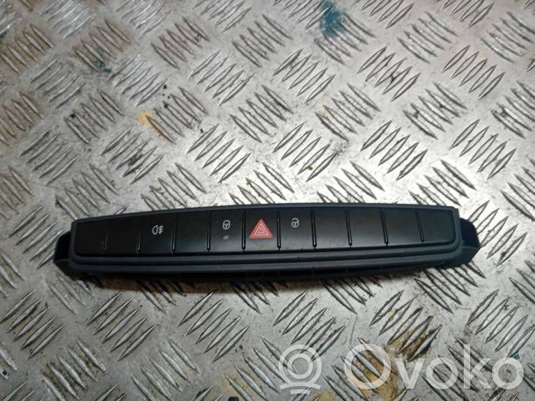 Smart ForFour I Hazard light switch 