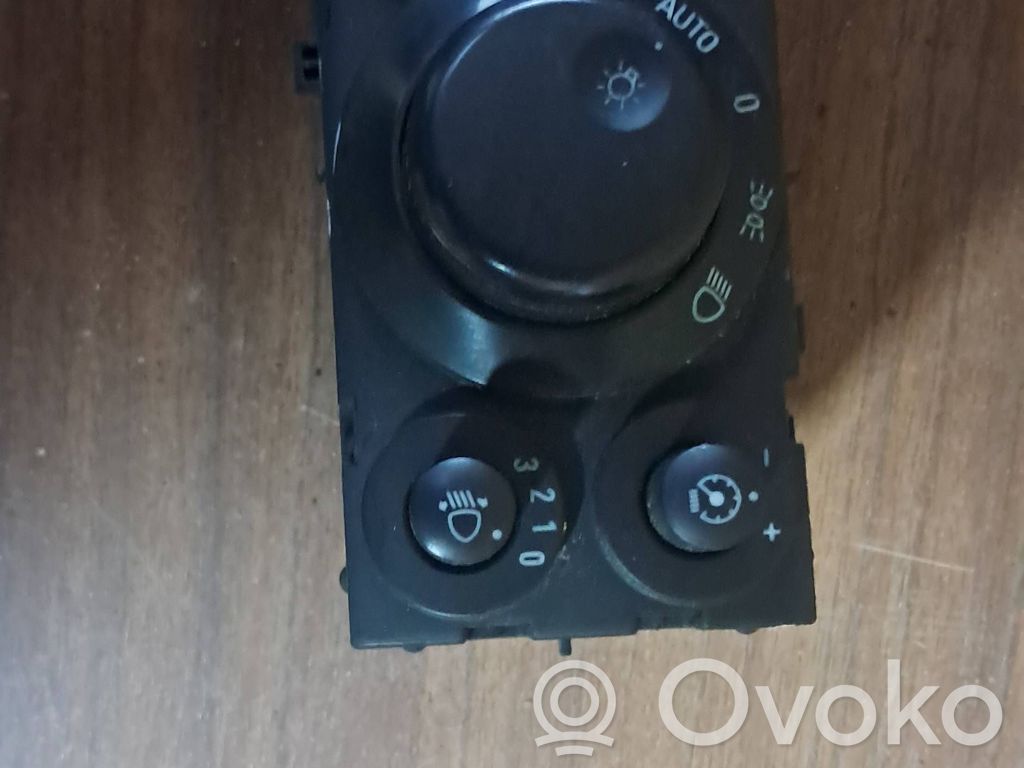 Opel Astra H Light switch 