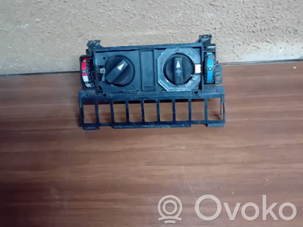 Mercedes-Benz E W124 Climate control unit 