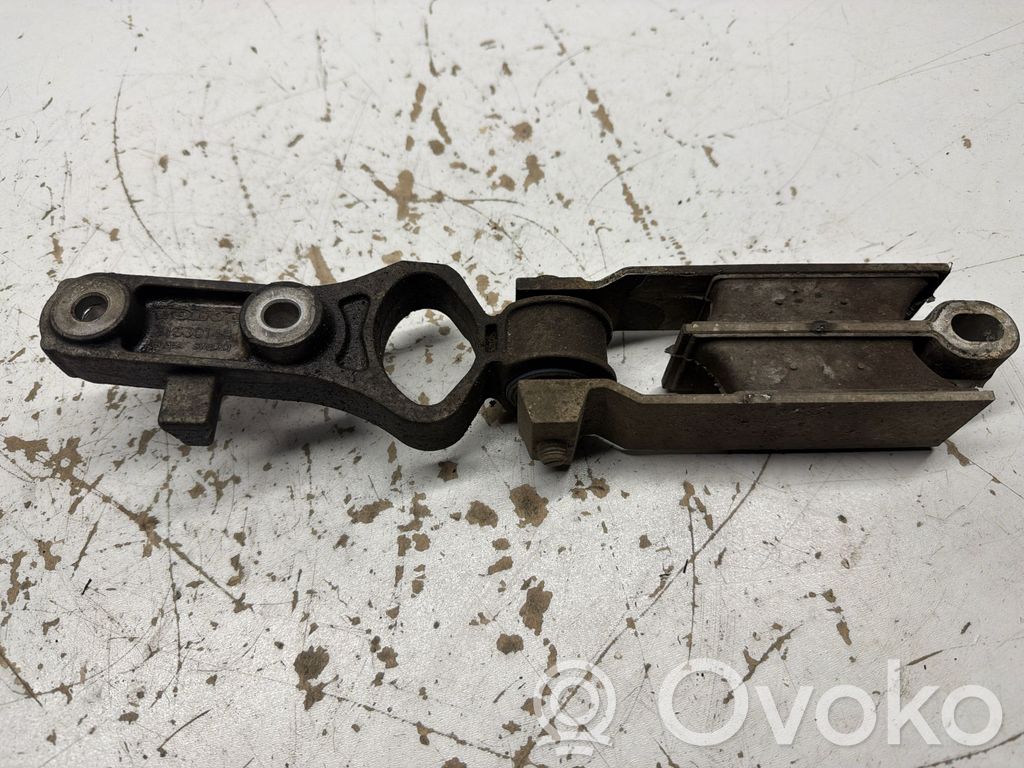 Volvo V60 Engine mount bracket 