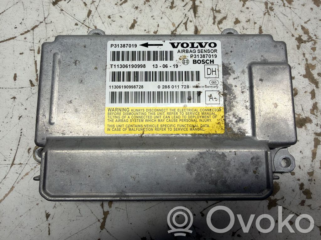 Volvo XC70 Airbag control unit/module 