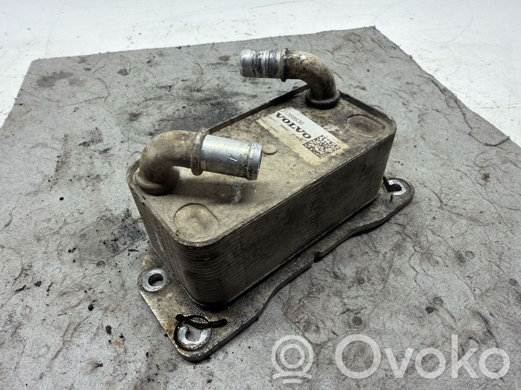 Volvo V60 Mocowanie / uchwyt filtra oleju 