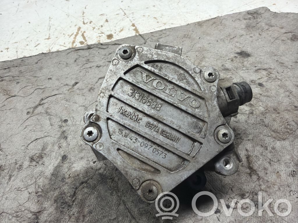 Volvo V60 Bomba de vacío 