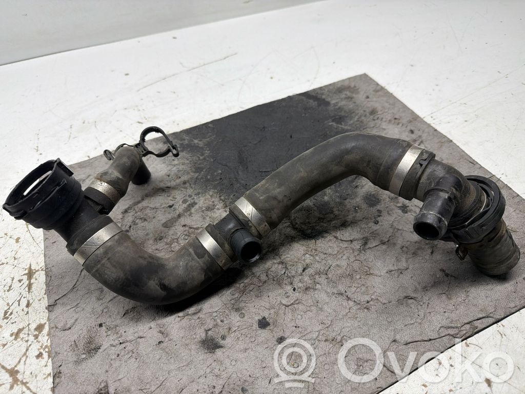Volvo V60 Engine coolant pipe/hose 