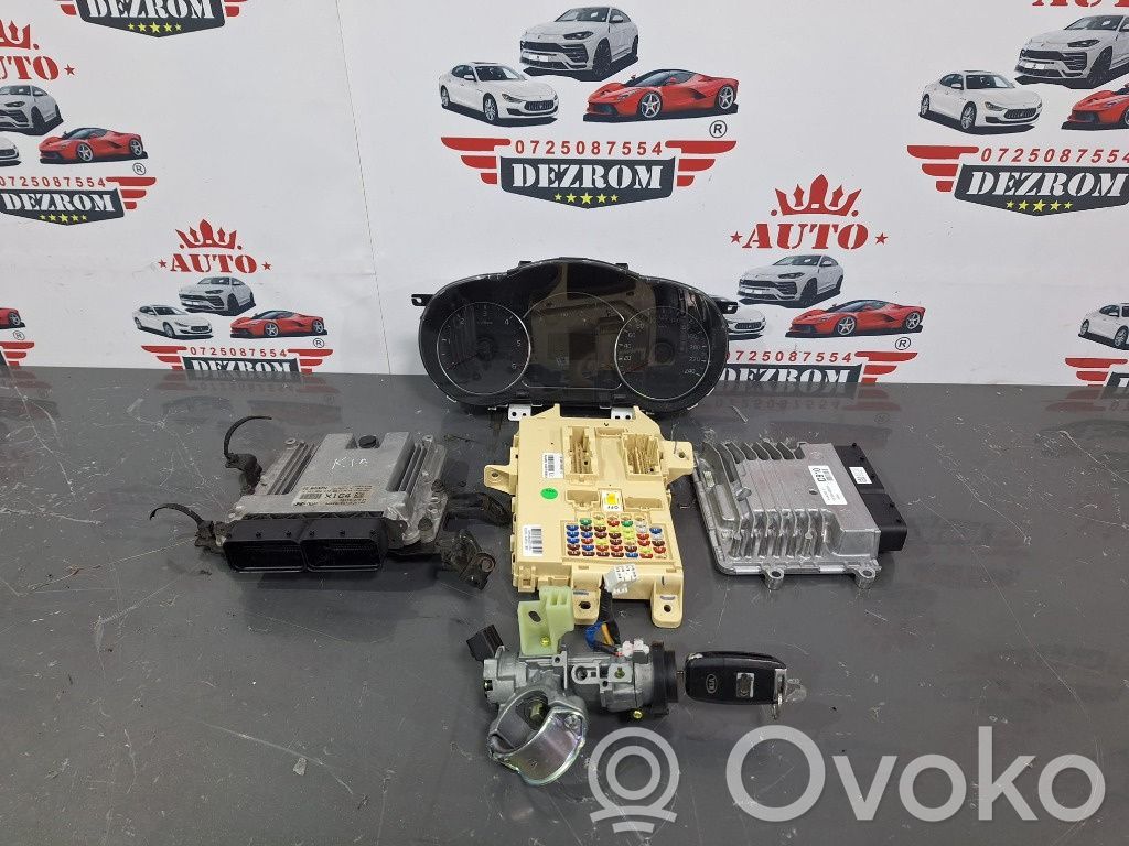KIA Carens I Engine ECU kit and lock set 