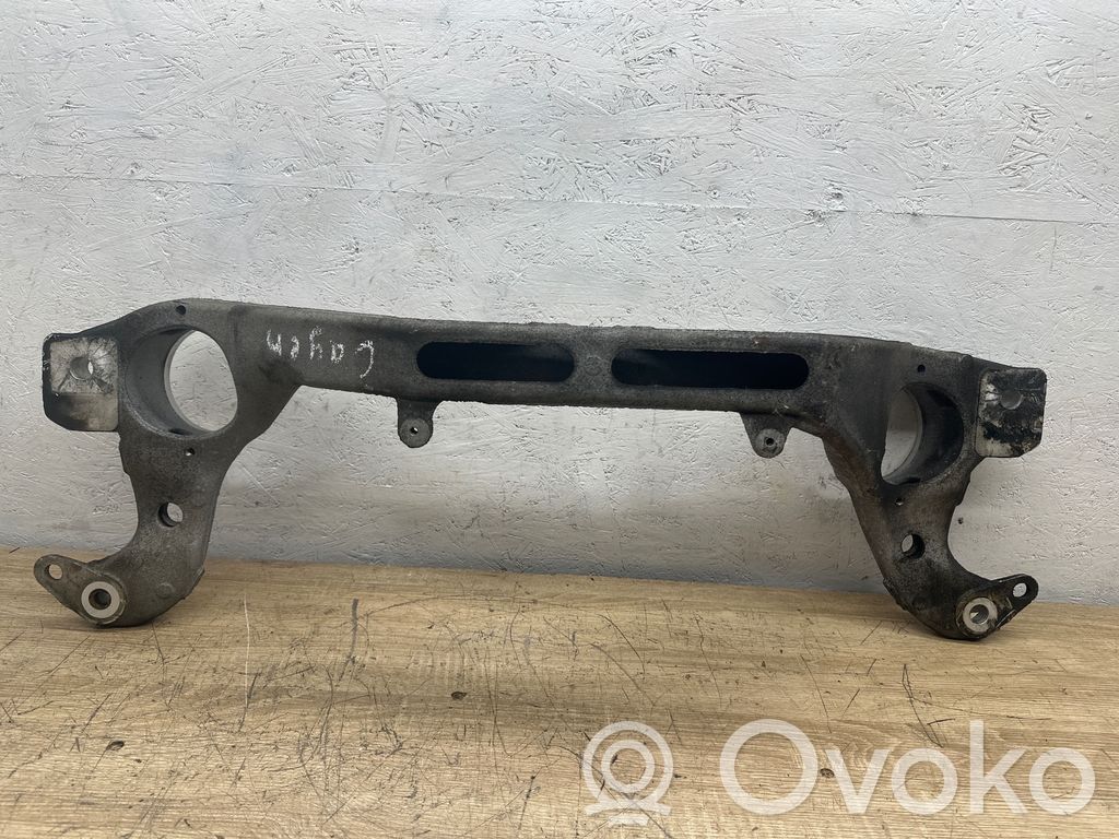 Porsche Cayenne (92A) Engine mounting bracket 