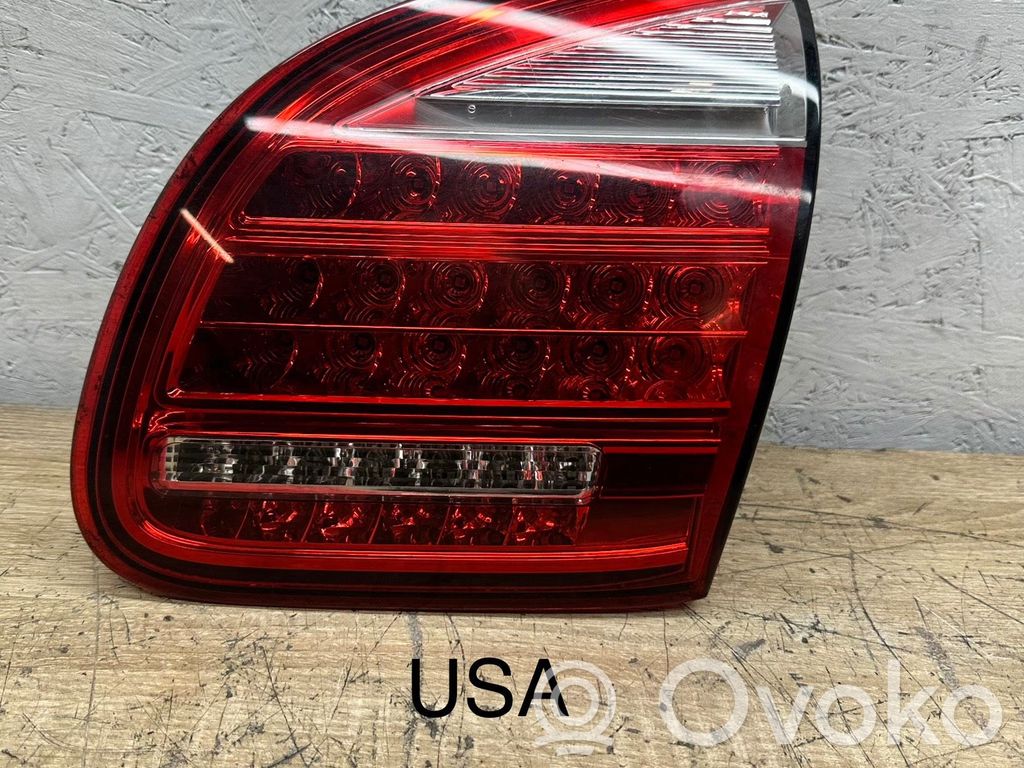 Porsche Cayenne (92A) Lampy tylnej klapy bagażnika 