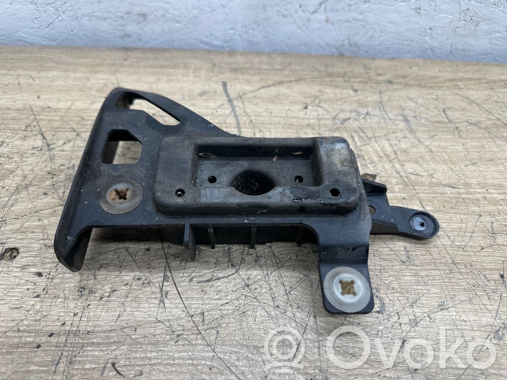 Porsche Cayenne (92A) Jacking socket point 