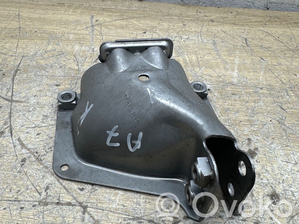 Audi A7 S7 4G Engine mounting bracket 