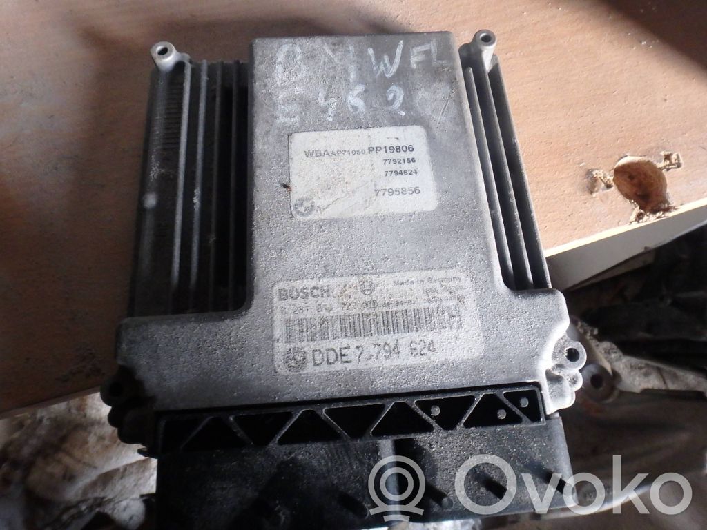 Moottorin ohjainlaite/moduuli   779484