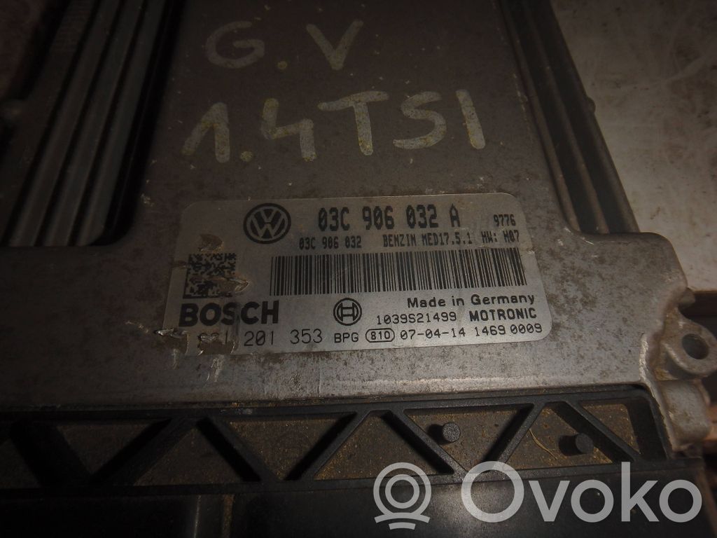Volkswagen Golf V Engine control unit/module 