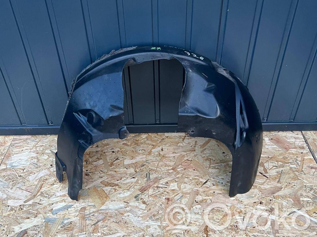 Ford Fiesta Nadkole przednie 
