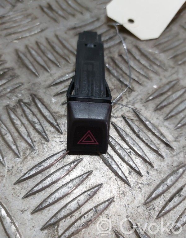 Botón interruptor de luz de peligro   9123684