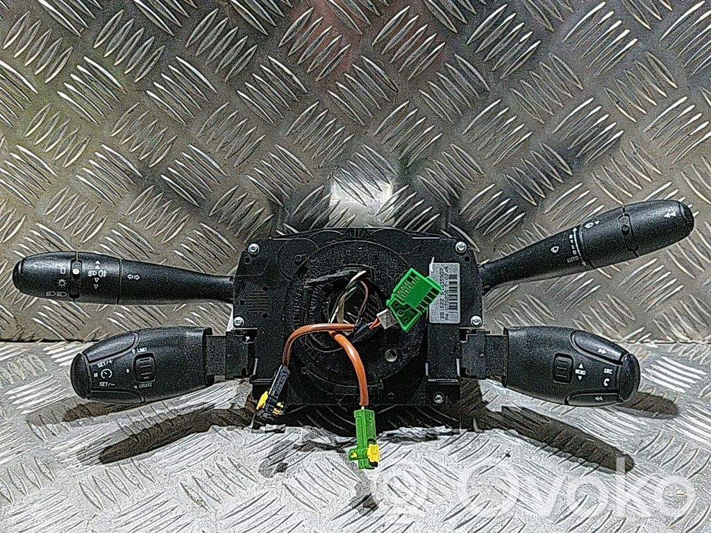 Peugeot 407 Interruptor/palanca de limpiador de luz de giro 