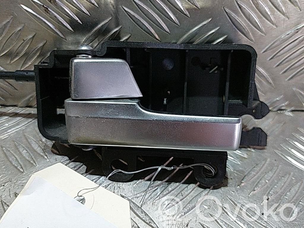 Manecilla interna puerta delantera   1470119