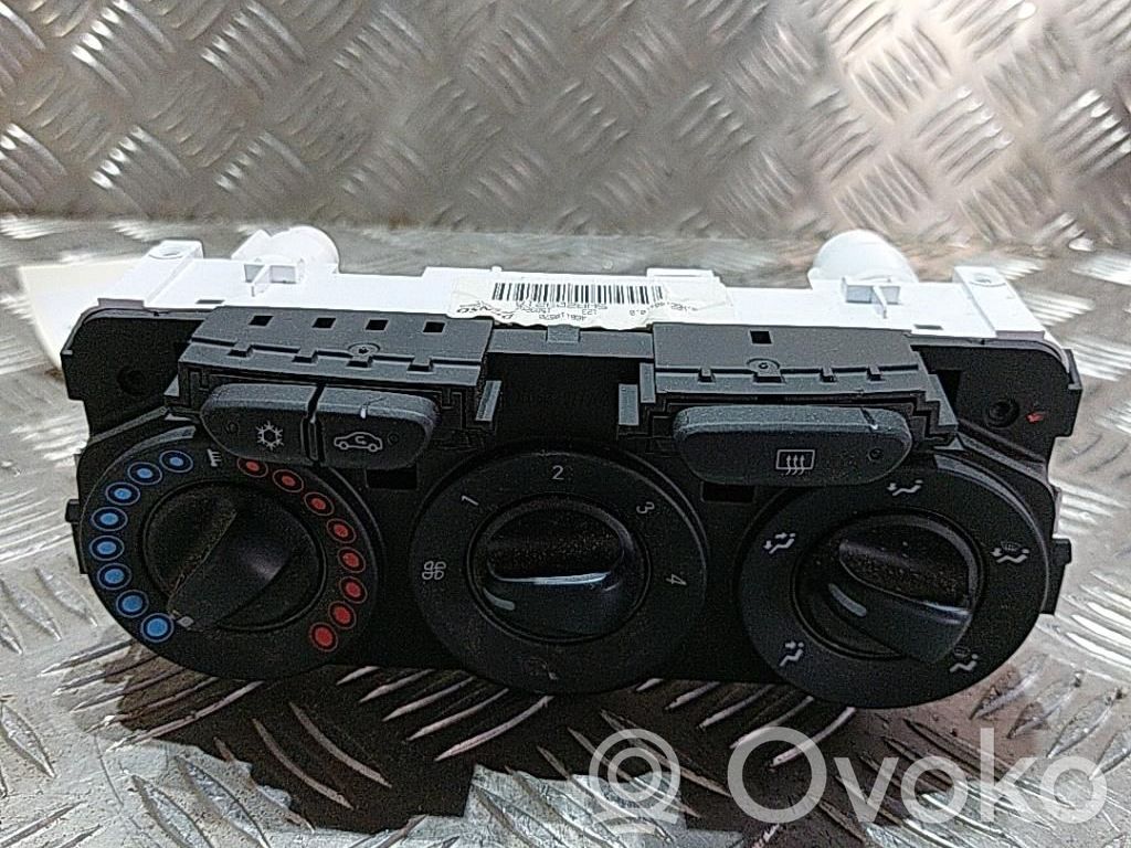 Opel Corsa E Climate control unit 