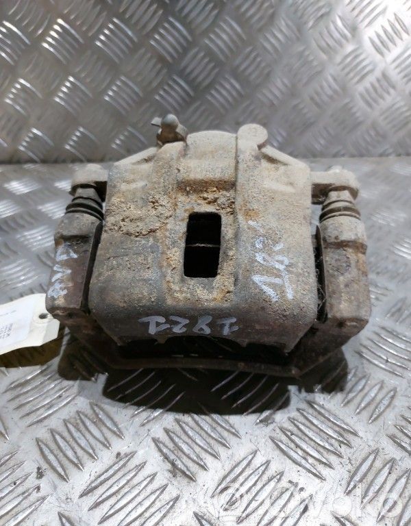 KIA Rio Etujarrusatula 