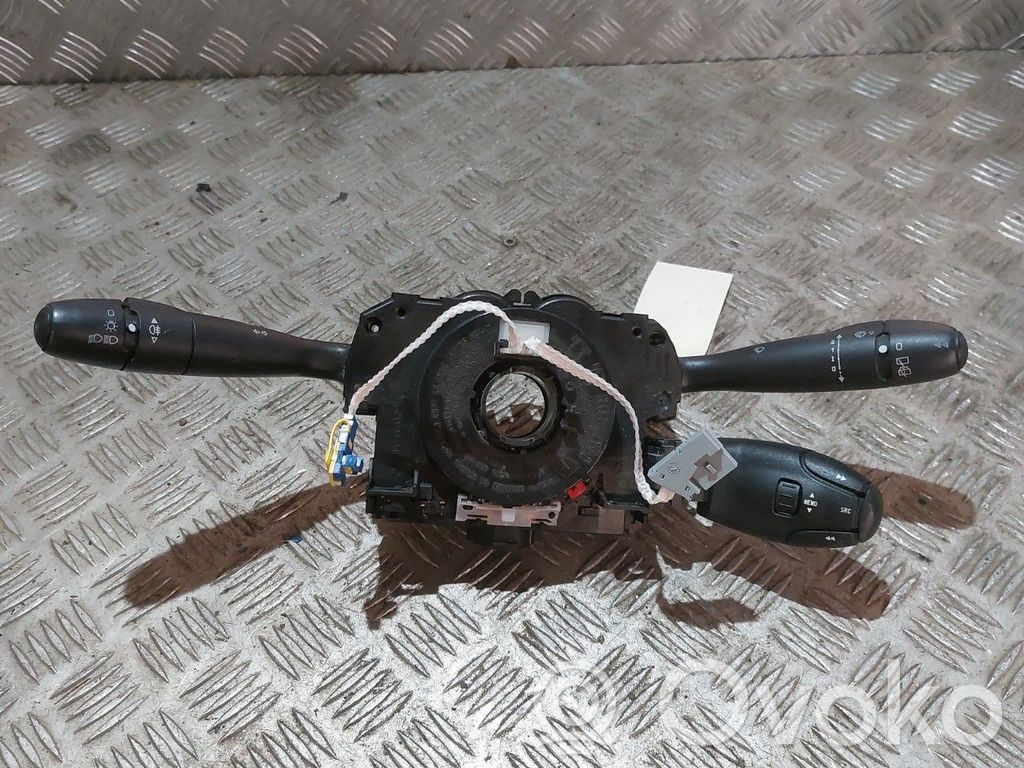 Peugeot 308 Interruptor/palanca de limpiador de luz de giro 