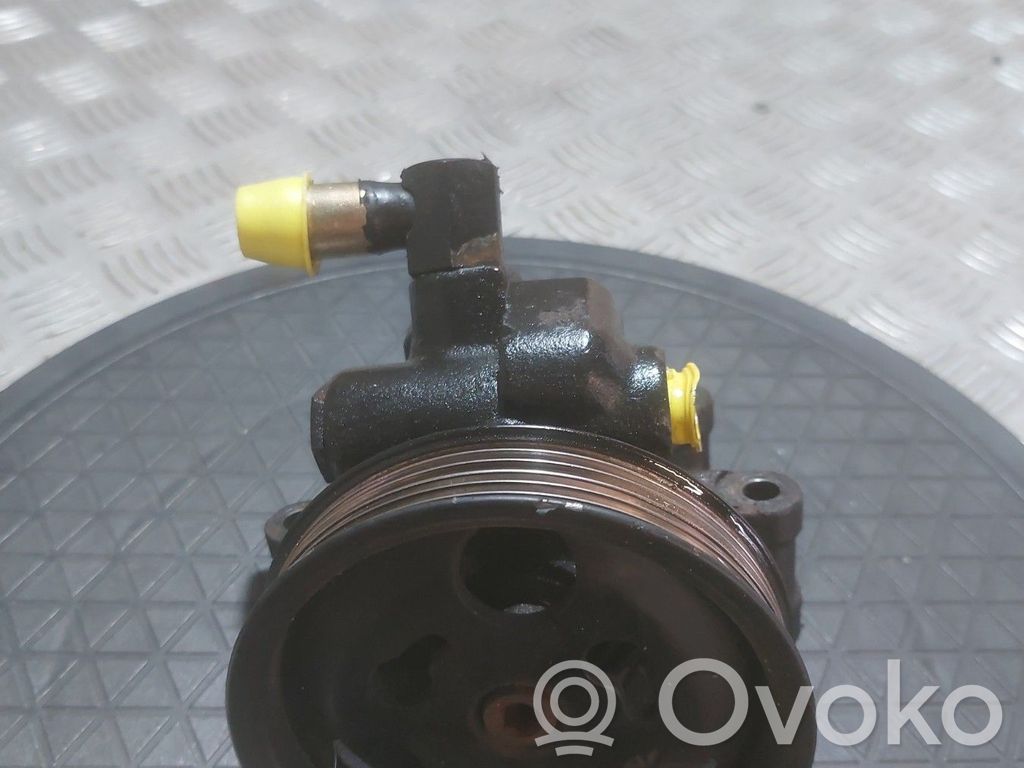 Ohjaustehostimen pumppu   3907535