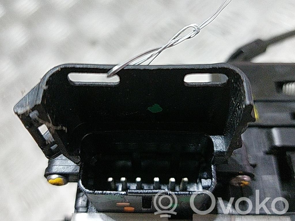 Priekšpusē slēdzene   9170CS