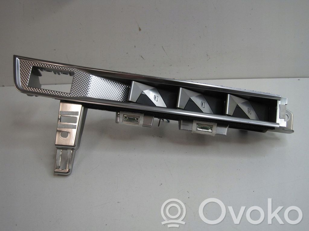 Citroen C4 Grand Picasso Central console control unit 