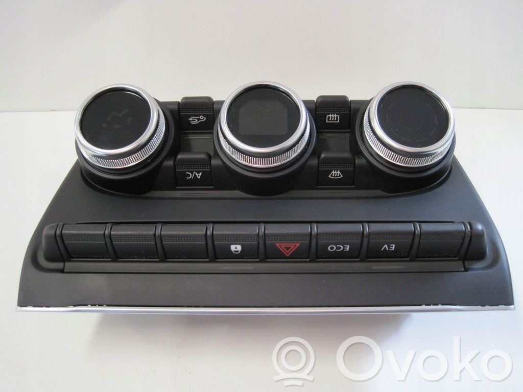 Renault Clio V Central console control unit 