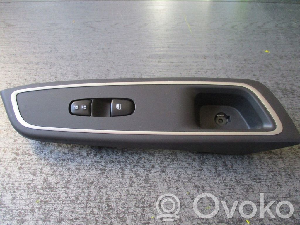 Nissan Micra Audio system kit 