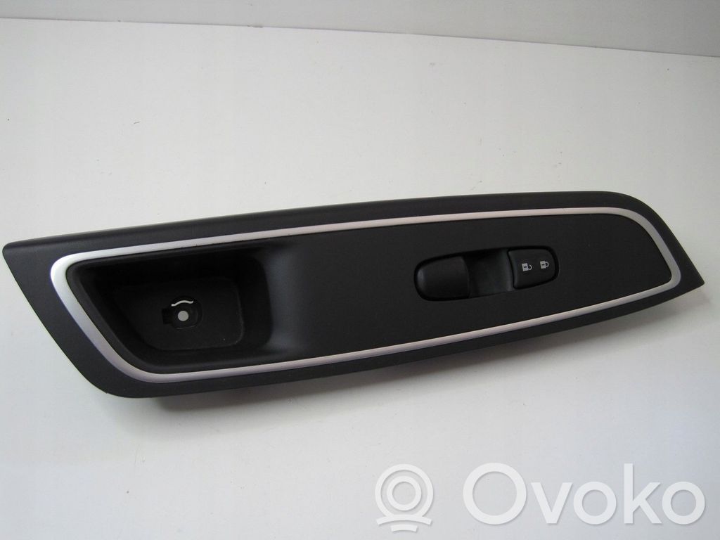 Nissan Micra Audio system kit 