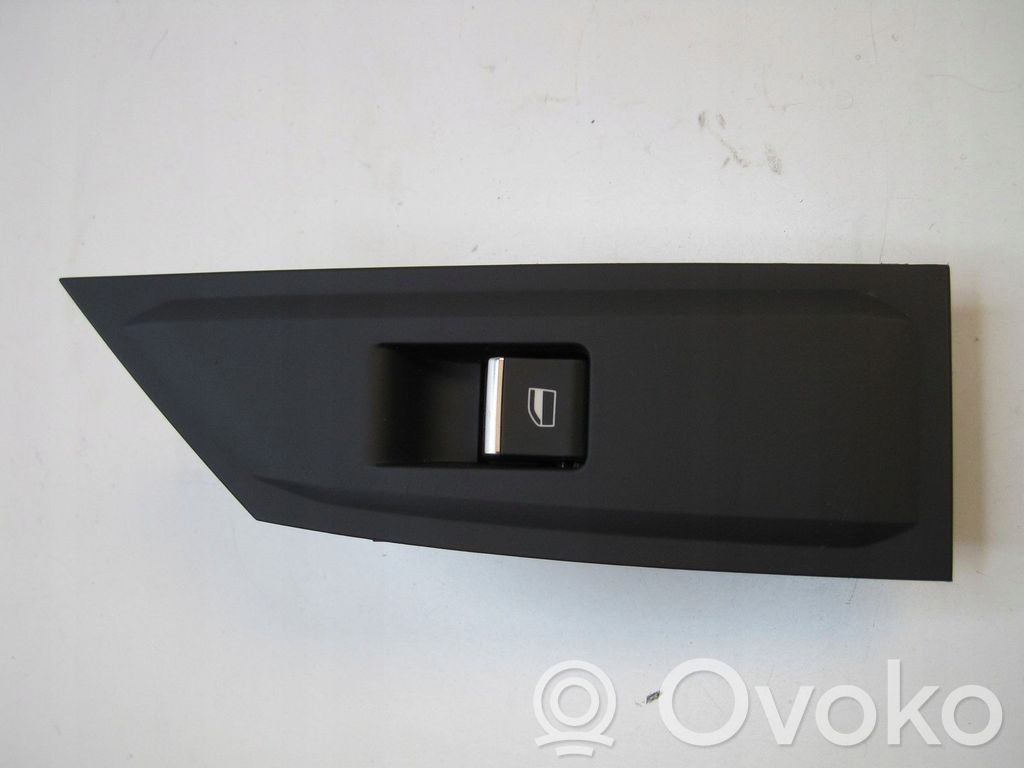 Konsola środkowa / Panel sterowania   9840893080
