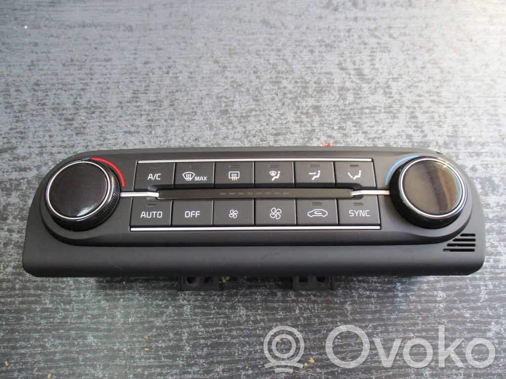 KIA Ceed Central console control unit 