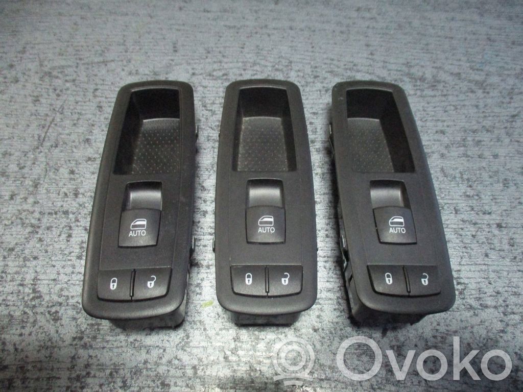 Central console control unit   68141892AA