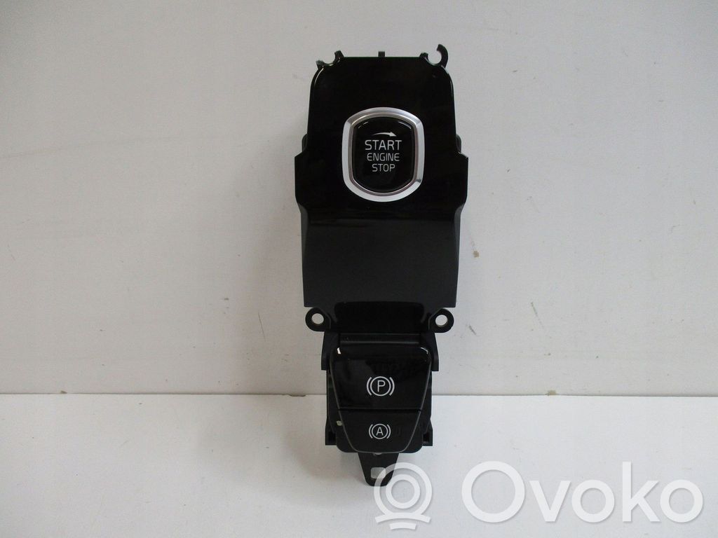 Volvo XC60 Central console control unit 