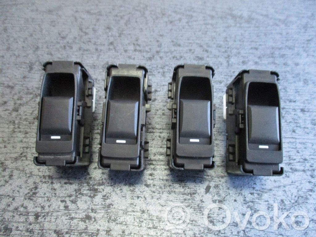 Hyundai H-1, Starex, Satellite Central console control unit 