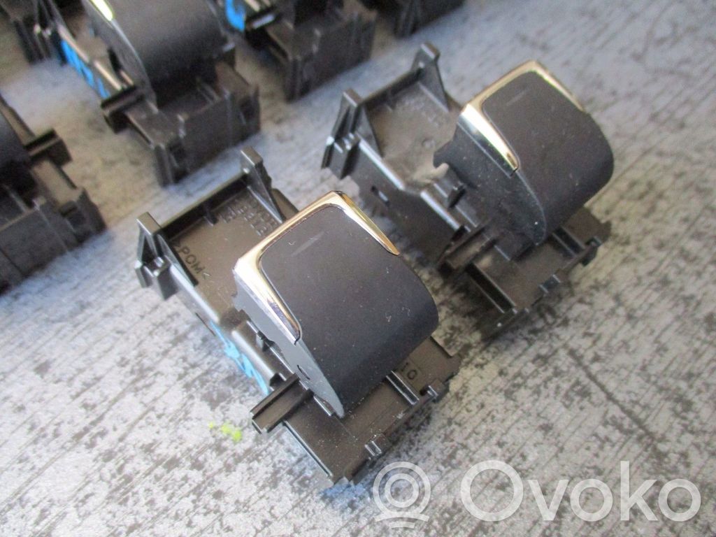 Lexus NX Central console control unit 