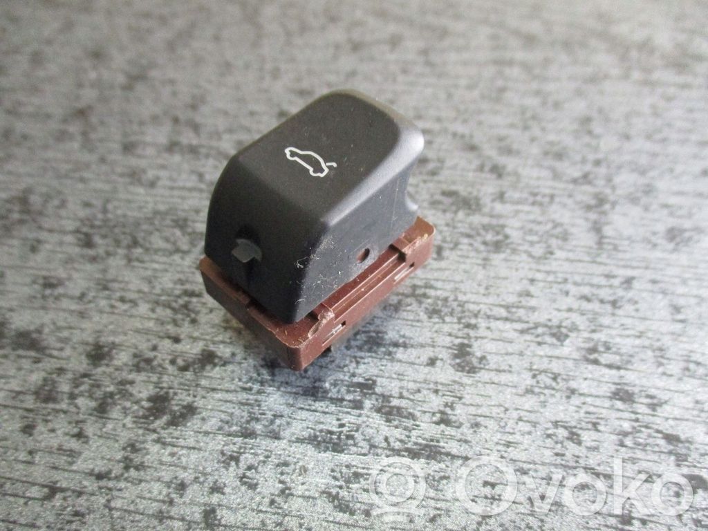 Audi A3 S3 A3 Sportback 8P Other engine bay part 
