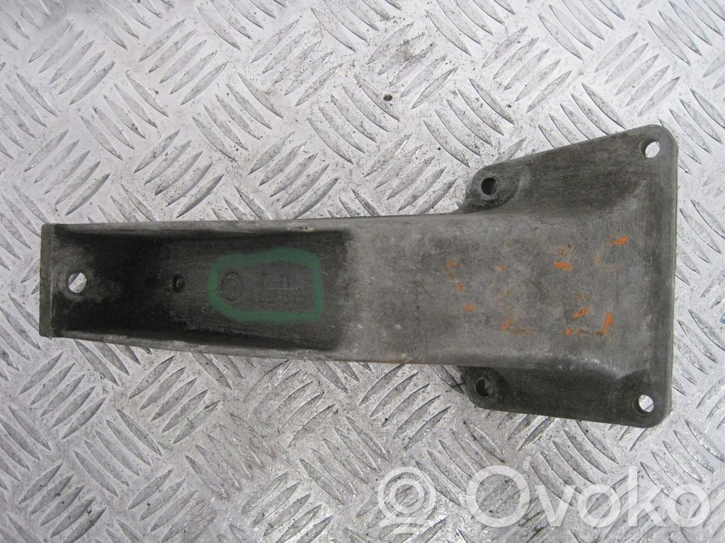 BMW 5 E39 Gearbox mounting bracket 
