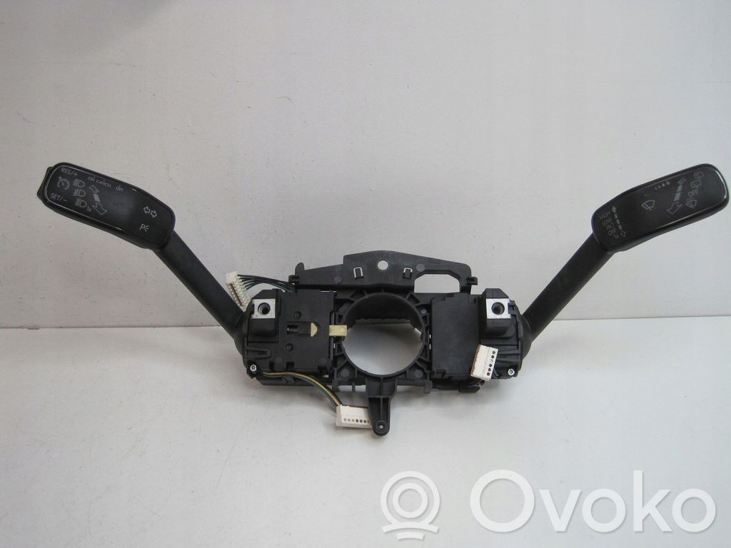 Volkswagen Transporter - Caravelle T1 Central console control unit 