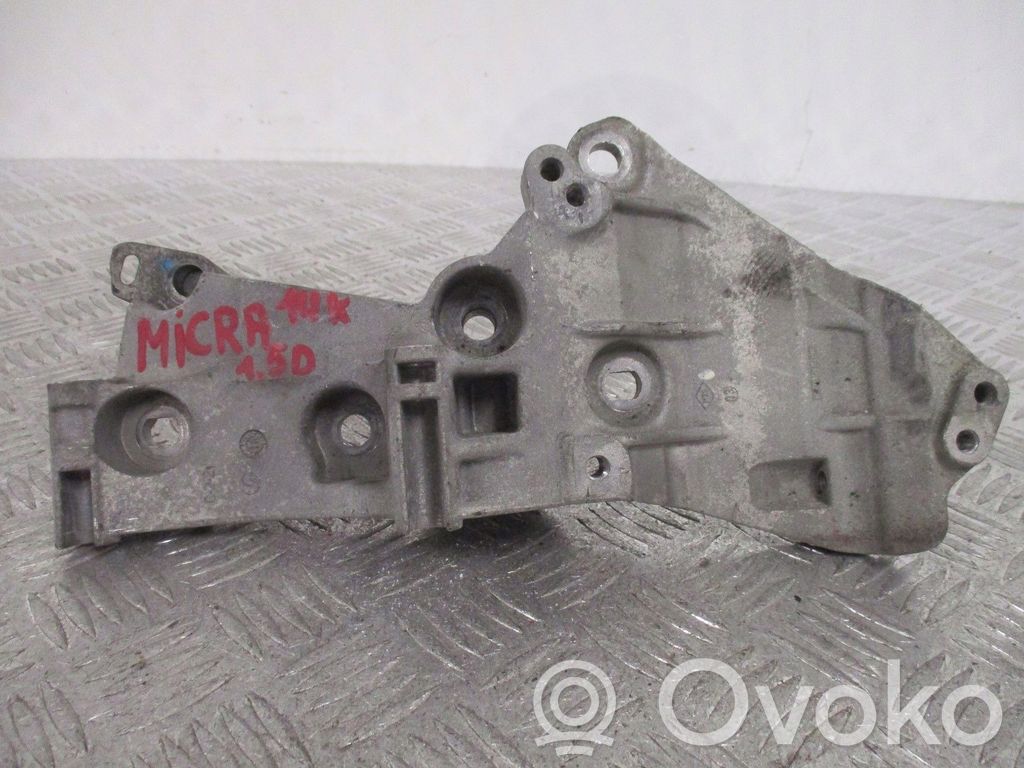 Nissan Qashqai Engine mount bracket 