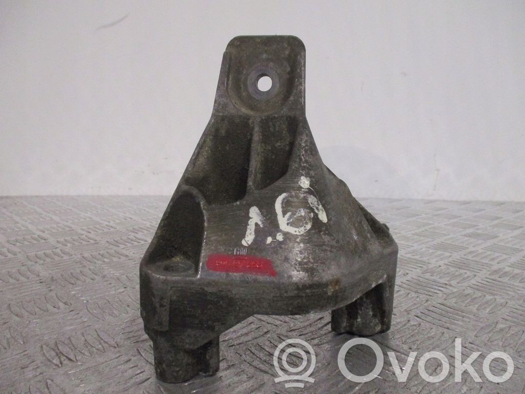 Opel Vectra B Engine mount bracket 