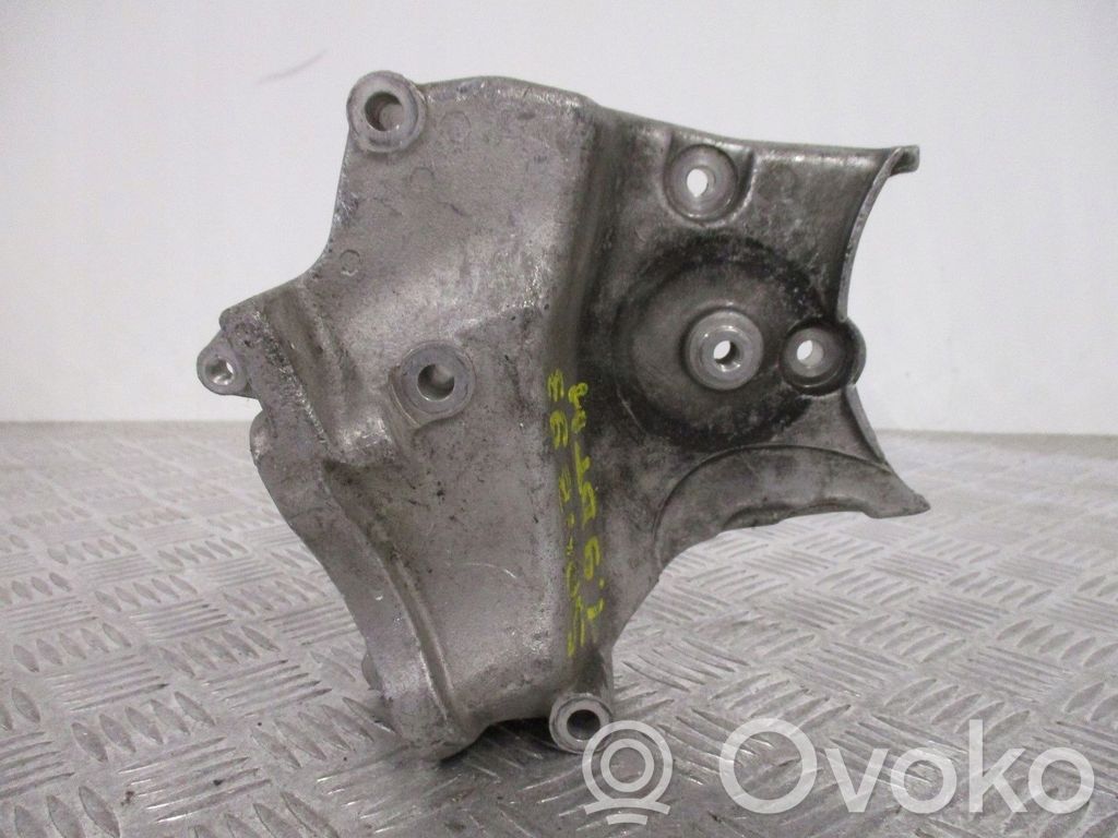 Fiat Croma Moottorin kiinnikekorvake 