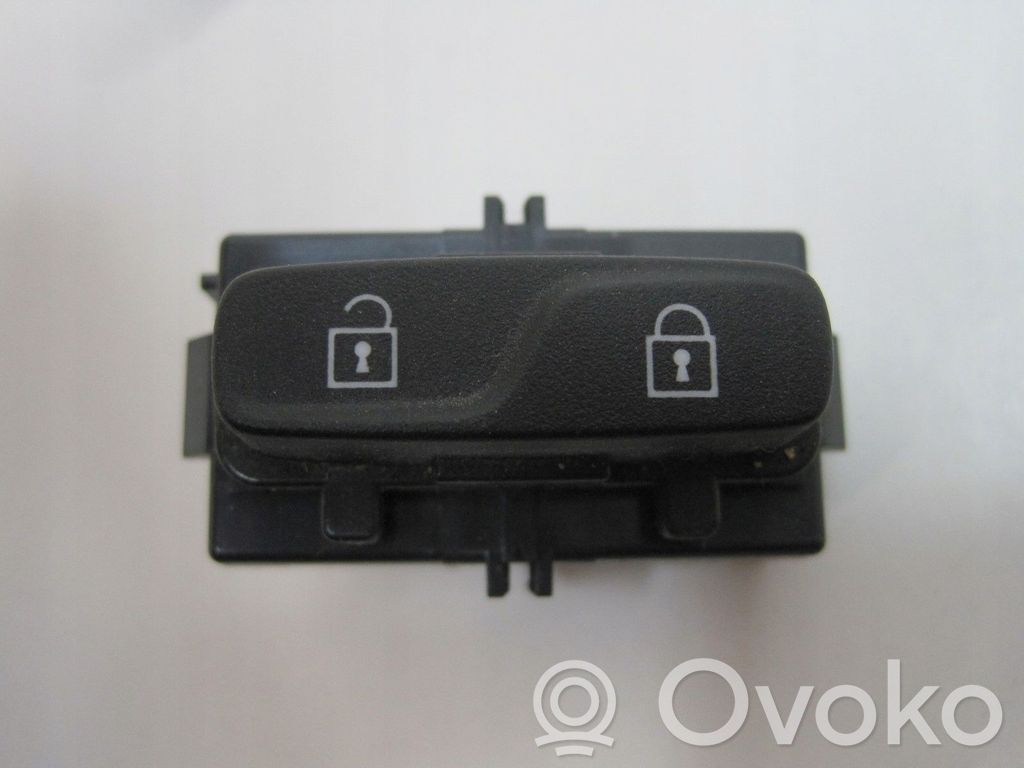 Volvo XC70 Central console control unit 