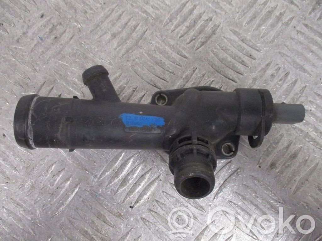 Audi A5 Obudowa termostatu 