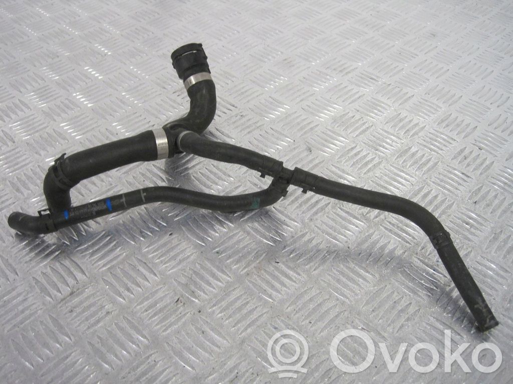 Skoda Rapid (120G, 130G, 135G) Conductă/furtun lichid de răcire motor 
