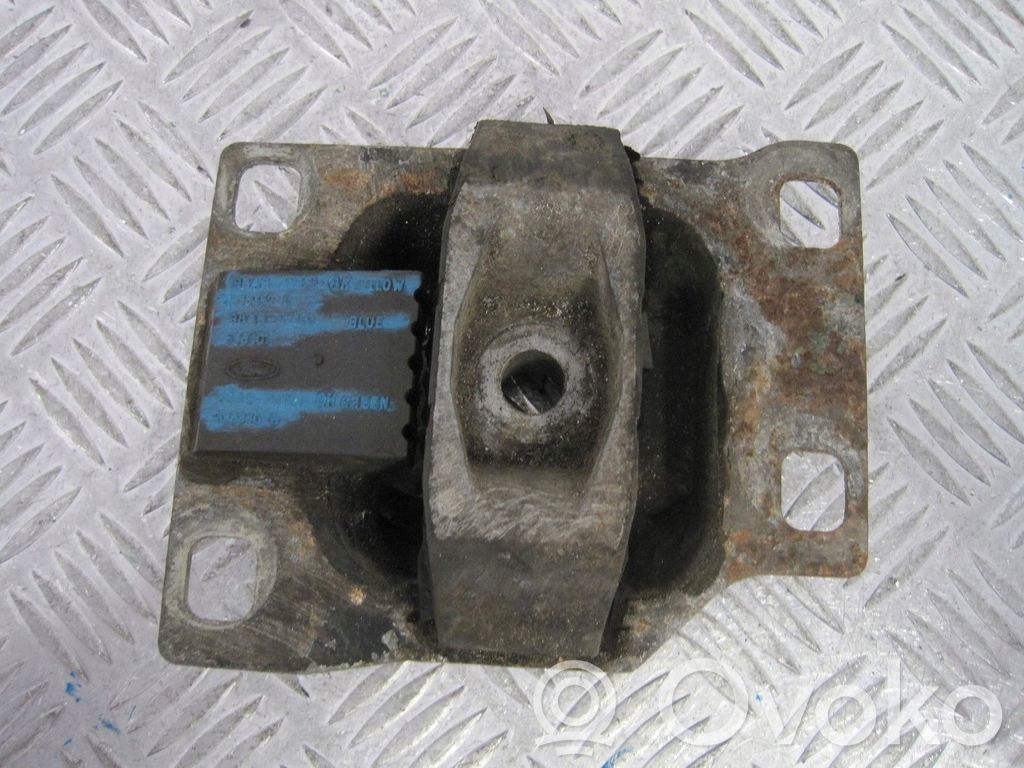 Ford Focus Engine mount vacuum valve 