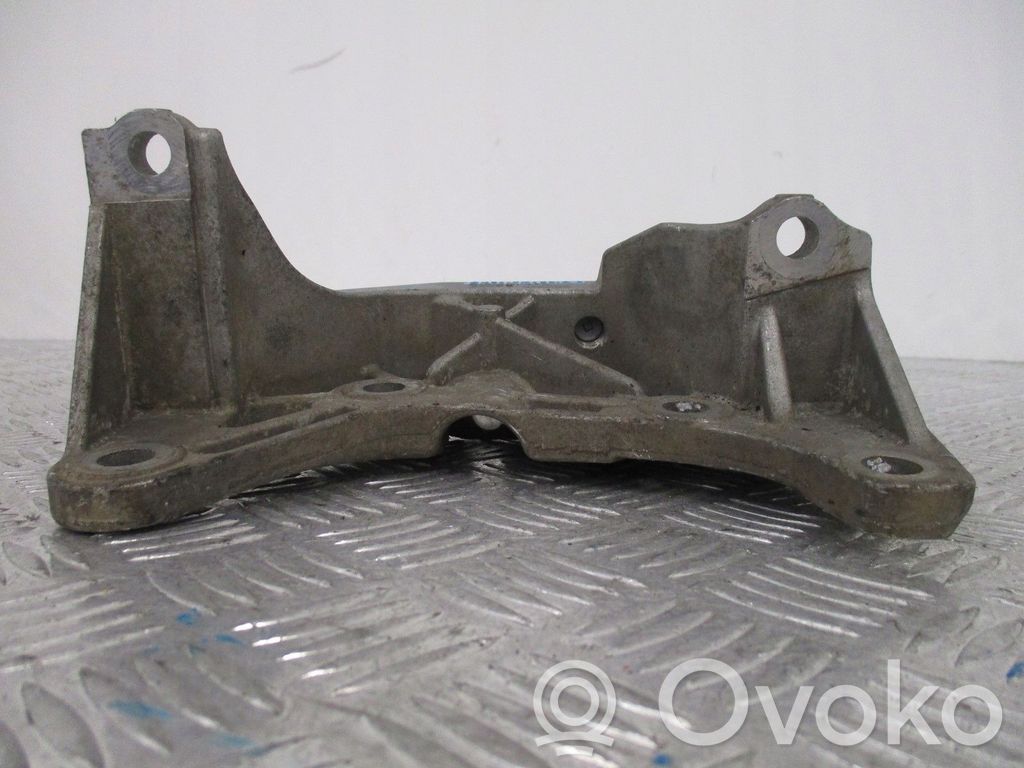 Ford Transit Custom Engine mount bracket 