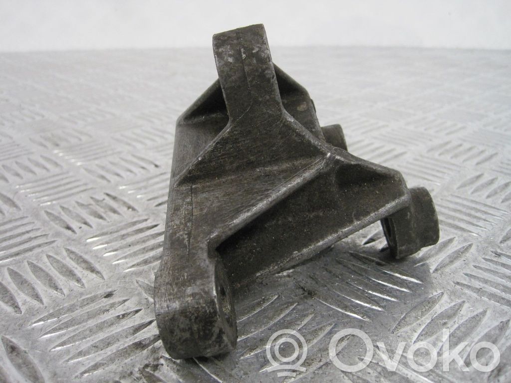 Ford Focus Front door coupe exterior handle/bracket 