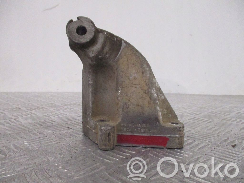 Peugeot Partner III Engine mount bracket 