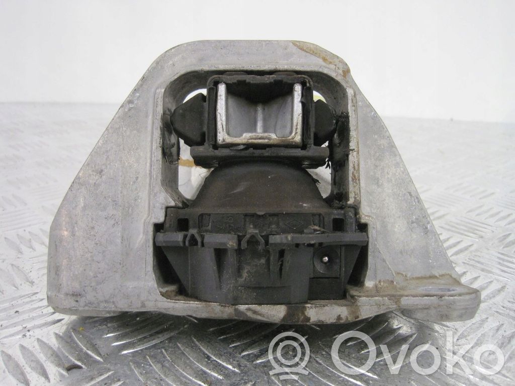 Renault Austral Engine mount vacuum valve 