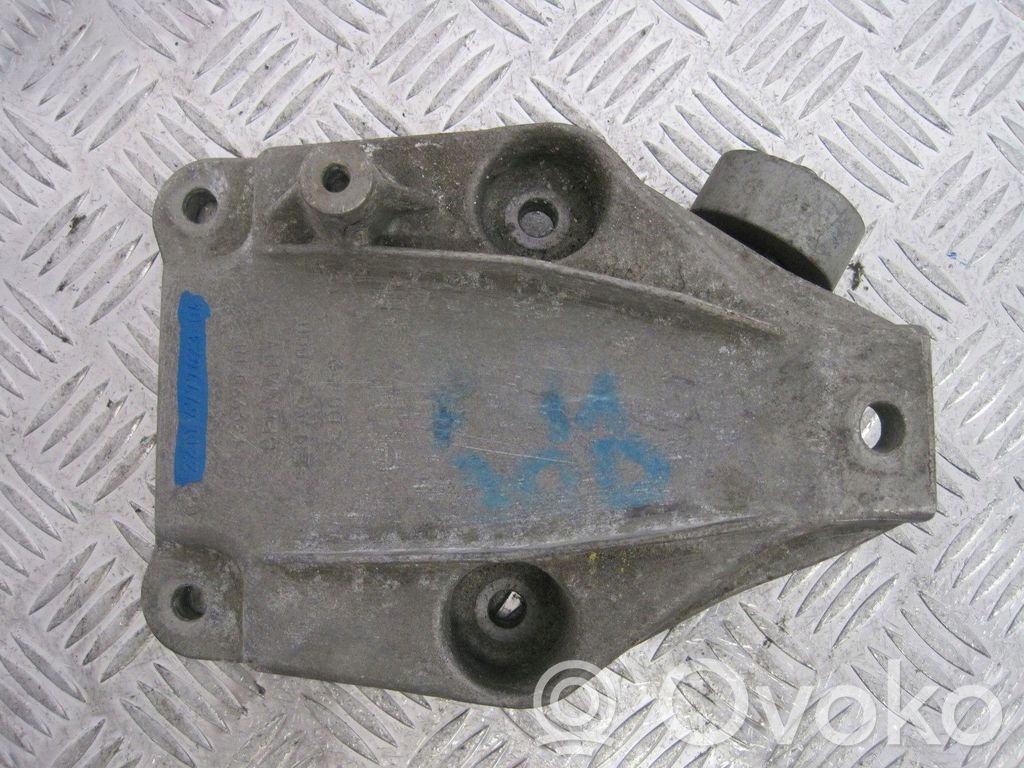 BMW 2 Active Tourer U06 Engine mount bracket 